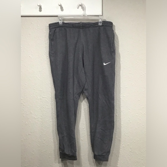 Nike Sportswear Club Fleece Tapered Joggers Gray XL 826431-071 Comfort Sweatpant - Picture 1 of 5